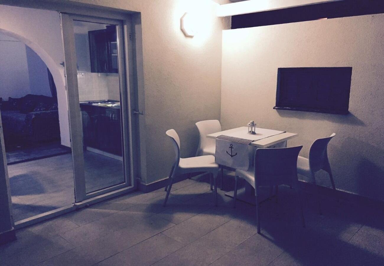 Apartments Neno - 20 M From Beach Ribarica Kültér fotó